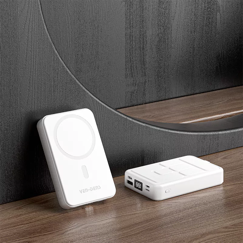 15W 10000mAh Wireless Fast Charging Power Bank For Multiple Devices